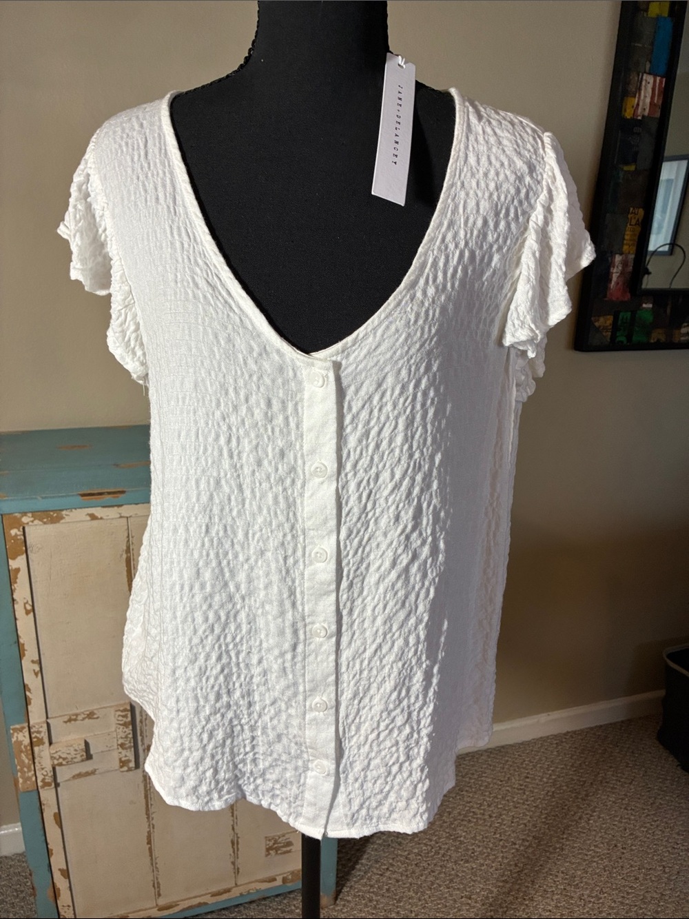 Jane and Delancey White Textured V-Neck Button Down Top